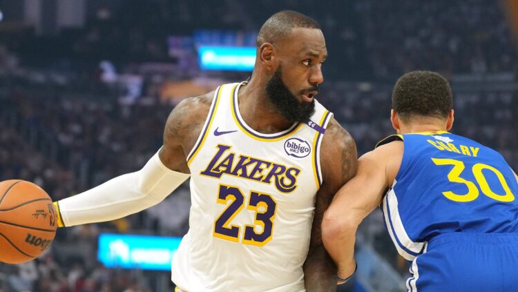 LeBron James e Stephen Curry (foto: NBA.com)