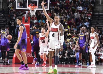 Jalen Green Comemorando mais uma cesta convertida (Foto: NBA.com)